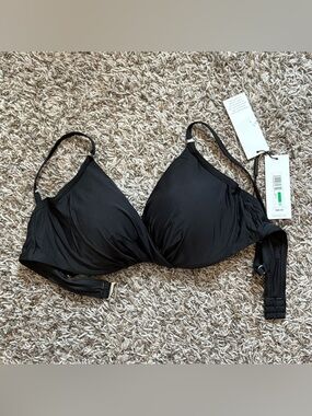 Calvin Klein - Twist Front Padded Underwire Bikini Top- SwimWear - Large